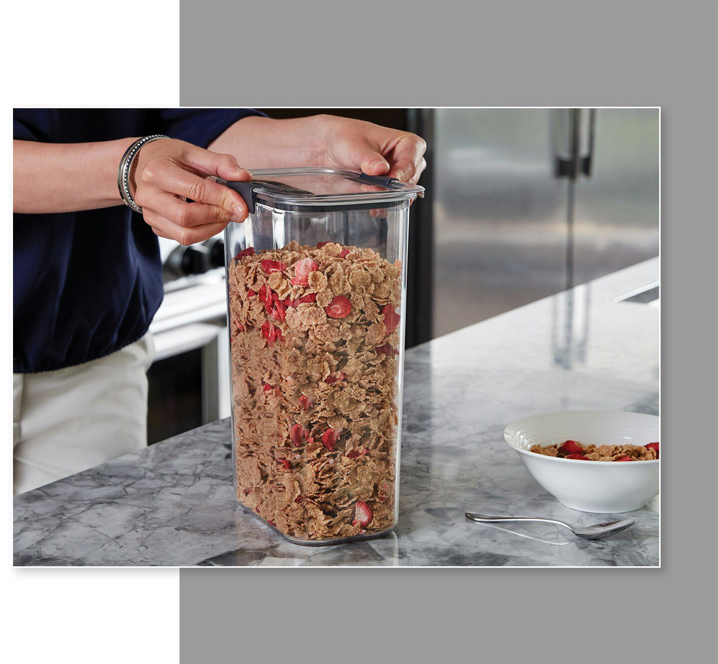 Food storage containers