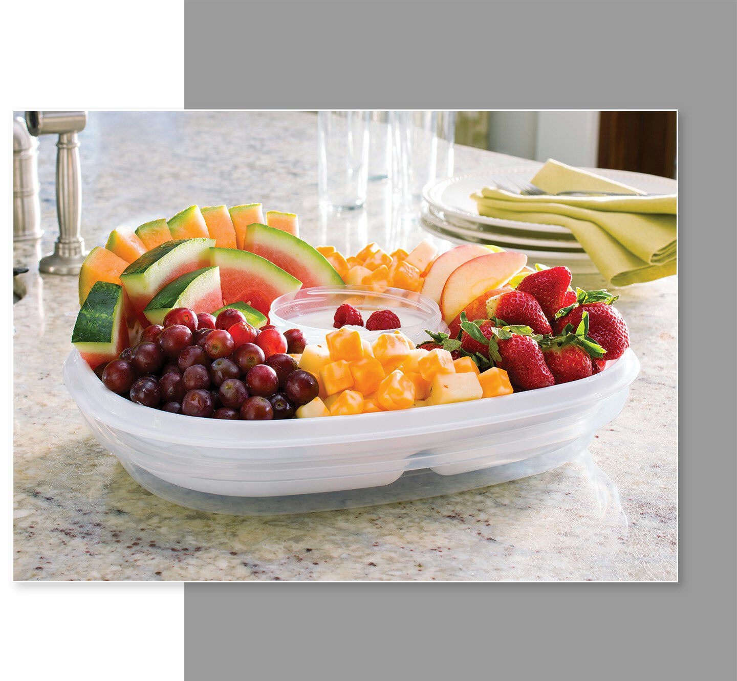 Rubbermaid party platter serveware fruit and dip